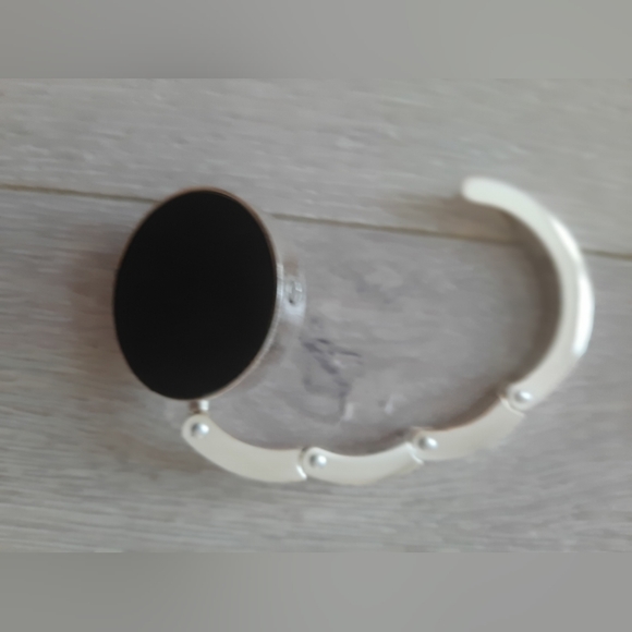 Purse hook for table - Picture 4 of 6